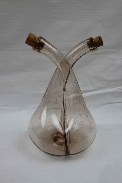 Duo de flacons courbes en verre avec bouchons